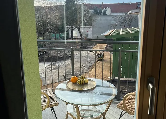 Altstadtflair Modernes Mit Gartenblick